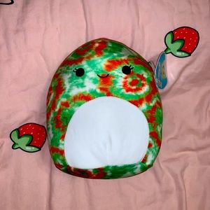 SQUISHMALLOW WINIFRED 8” SUPER CUTE AND CUDDLY